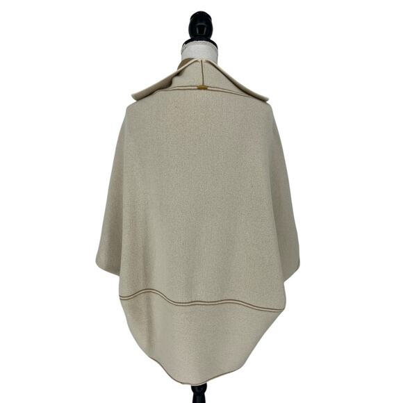 Interdee Reversible Sweater Poncho - Picture 14 of 14